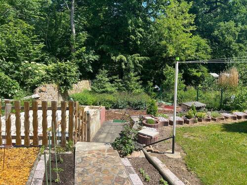 Garten mit 2. Ebene - 