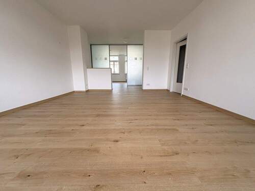 Wohnzimmer 3.JPG - Etagenwohnung mit 60,00 m&sup2; in Chemnitz zur Miete