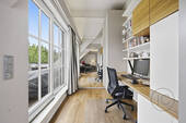 Arbeitsbereich mit Balkonzugang - 
