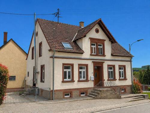 Ihr neues Zuhause mit Charme - Charmantes Bauernhaus von 1901 - 125 Jahre Geschichte, heute in neuem Glanz