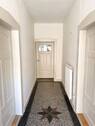 Hauseingangsbereich mit Terrazzo - 7 Zimmer Einfamilienhaus in Neunkirchen am Potzberg