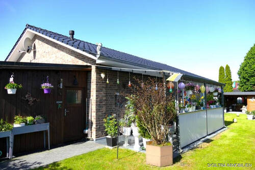 Garten2 - 4 Zimmer Einfamilienhaus in Sögel