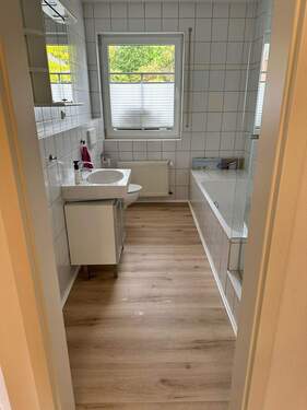 Badezimmer EG.JPG - 