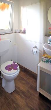 WC in Garage - 