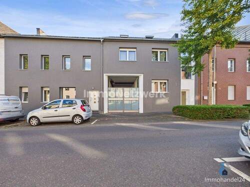 Häuserfront - 1 Zimmer Einfamilienhaus zum Kaufen in Würselen