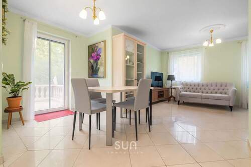 LICHTDURCHFLUTETES WOHNZIMMER - 6 Zimmer Reihenendhaus zum Kaufen in Frankfurt am Main