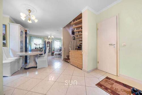 GEMÜTLICHER WOHNBEREICH - 