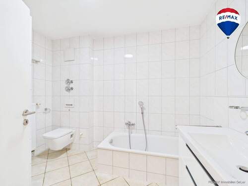 Erdgeschoss Wohnung in Besch mit Terrasse & Carport zu verkaufen - 