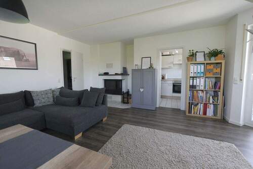 Wohnzimmer Ansicht 2 - 2 Zimmer Etagenwohnung in Taunusstein