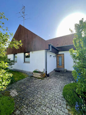 Bild1 - Architektenhaus mit Stil und Komfort in guter Wohnlage!