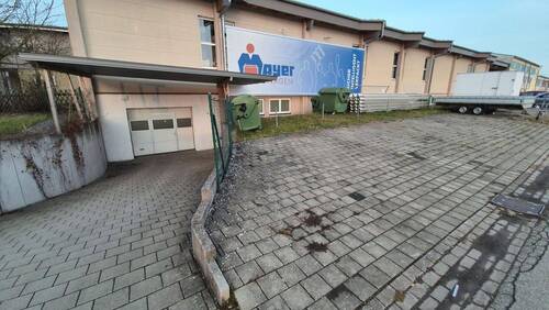 Bild 1 - PROVISIONSFREI: vielseitige Gewerbefläche mit Parkplätzen