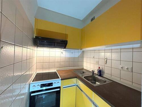 Pantryküche mit neuem Herd u. Backofen (Nov.2025) - 