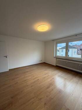 Zimmer - 2 Zimmer Etagenwohnung zum Kaufen in Singen