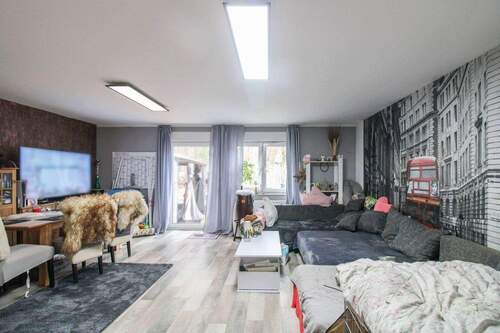 Wohnzimmer - 4 Zimmer Einfamilienhaus in Beelitz