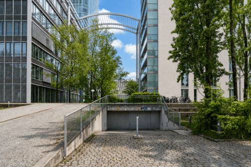 Tiefgarageneinfahrt - 