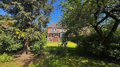 Sicht vom Garten aus - 7 Zimmer Einfamilienhaus in Hamburg-Langenhorn