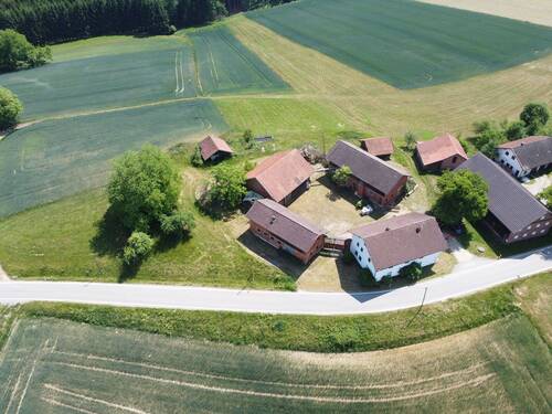 DJI_0092.JPG - Vierseithof mit über 3,5 Hektar Grund in Simbach am Inn!