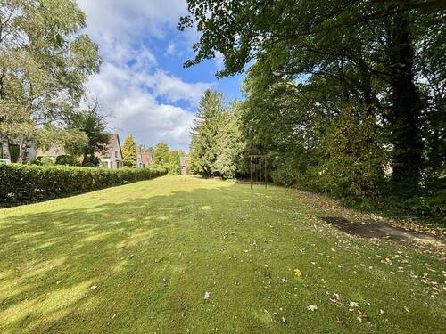 Sonniges Baugrundstück in begehrter Lage - 