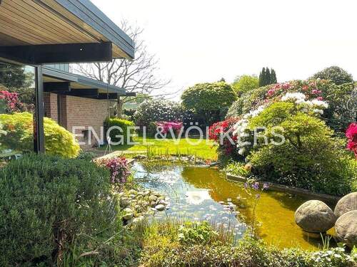 Sommeransicht - Architekten-Bungalow mit Traumgarten in bester Lage von Viersen