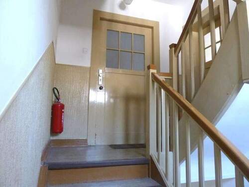 Treppenhaus - 1 Zimmer Etagenwohnung zur Miete in Frankfurt