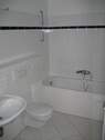 Fichten_1_WE01_Bad.jpg - 2 Zimmer Etagenwohnung zur Miete in Dresden