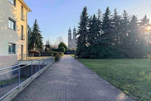 Einfahrt Grundstück - Grundstück zum Kaufen in Dresden