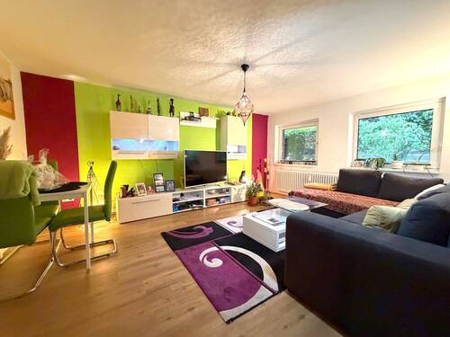 Wohn- und Esszimmer - Vermietete und modernisierte 2 Zimmerwohnung!
