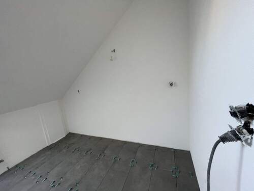 Küche Ansicht 2.jpg - 3 Zimmer Etagenwohnung in Giebelstadt
