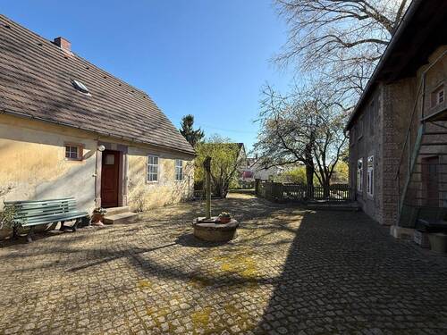 Außenansicht Wohnhaus - 