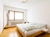 Lichtdurchflutetes Schlafzimmer - 