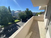 Blick Balkon WZ auf Balkon SZ - 
