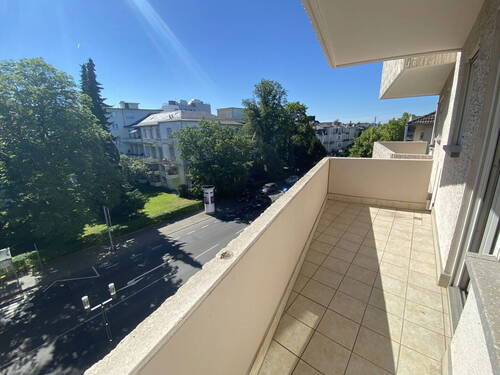 Blick Balkon WZ auf Balkon SZ - 