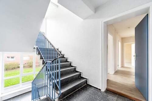 Treppenhaus - Etagenwohnung mit 89,00 m&sup2; in Reinbek zum Kaufen