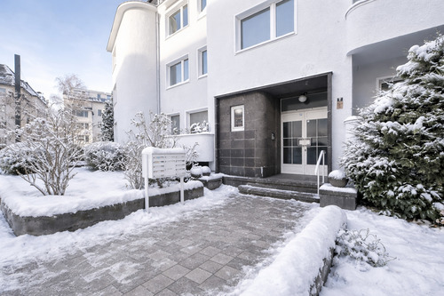 Hauseingang - Etagenwohnung mit 47,60 m&sup2; in Düsseldorf zum Kaufen