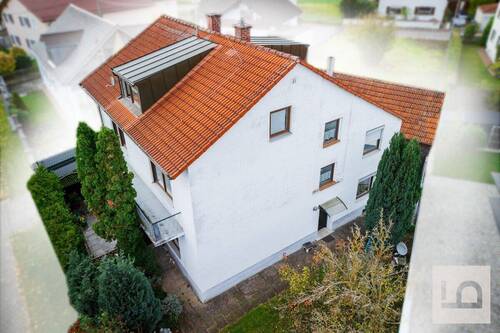 Hausansicht von oben - 9 Zimmer Mehrfamilienhaus, Wohnhaus in Ingolstadt