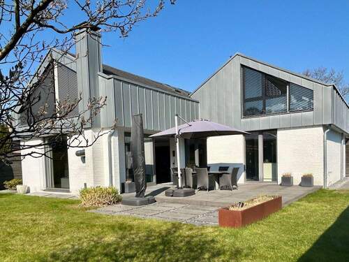 Gartenansicht - Außergewöhnliches Raumwunder in neuwertigem Zustand in Ratingen Hösel