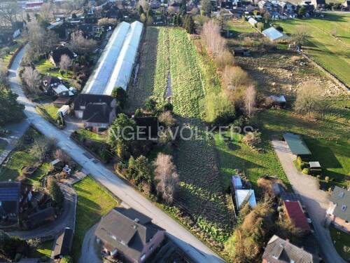 Blick auf das Grundstück von der Straße - 