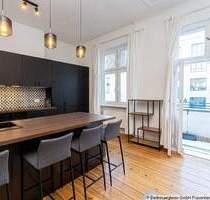 Gepflegte 2-Zimmer Altbauwohnung mit Balkon direkt am Kleinen Tiergarten - Berlin Moabit