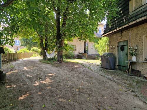 Innenhof - 4 Zimmer Einfamilienhaus zum Kaufen in Stahnsdorf