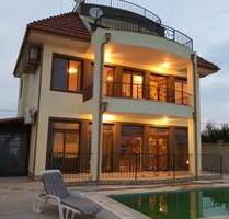 Exklusives Haus mit Meerblick und Pool in Bulgarien - Topola
