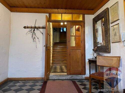 Flur EG - 5 Zimmer Etagenwohnung zum Kaufen in Thalmässing