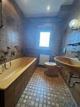 Badezimmer - Etagenwohnung mit 60,00 m² in Nürnberg zur Miete