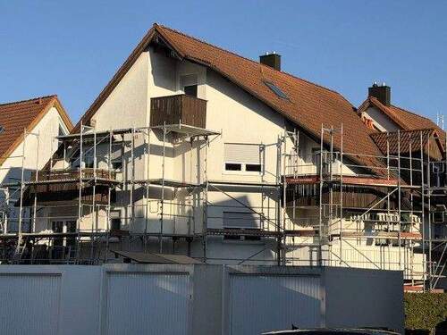 Aussenansicht - Gemütliche kleine 2 ZW im DG ideal für Immobilien Einsteiger