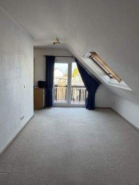 Wohnbereich mit Balkon - 