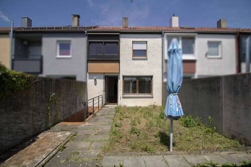 vorderer Garten Terrasse - 