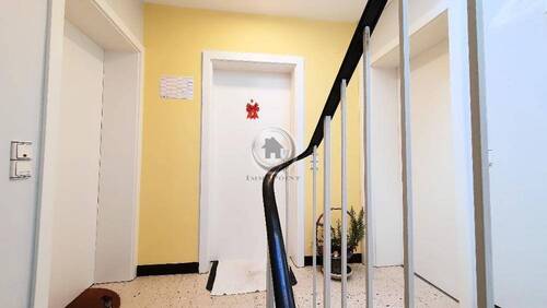 Treppenhaus - Bild 2 - Haus 1 - Mehrfamilienhaus, Wohnhaus in Iserlohn zum Kaufen