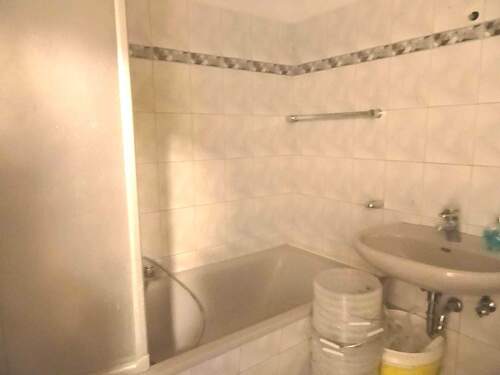 innenliegendes Wannenbad mit WM-Anschluß - 