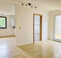 Eine Terrasse und 1,5 individuelle Zimmer warten auf Sie! - Köthen (Anhalt)