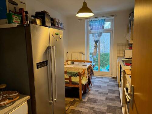 Küche mit Balkon - 3 Zimmer Etagenwohnung zum Kaufen in Berlin