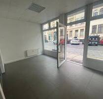 1 MONAT mietfrei* Zentrum-Ost* attraktive Gewerbefläche* 2 große Räume * Teeküche * Schaufensterfront* 2 sep. WC* - Leipzig